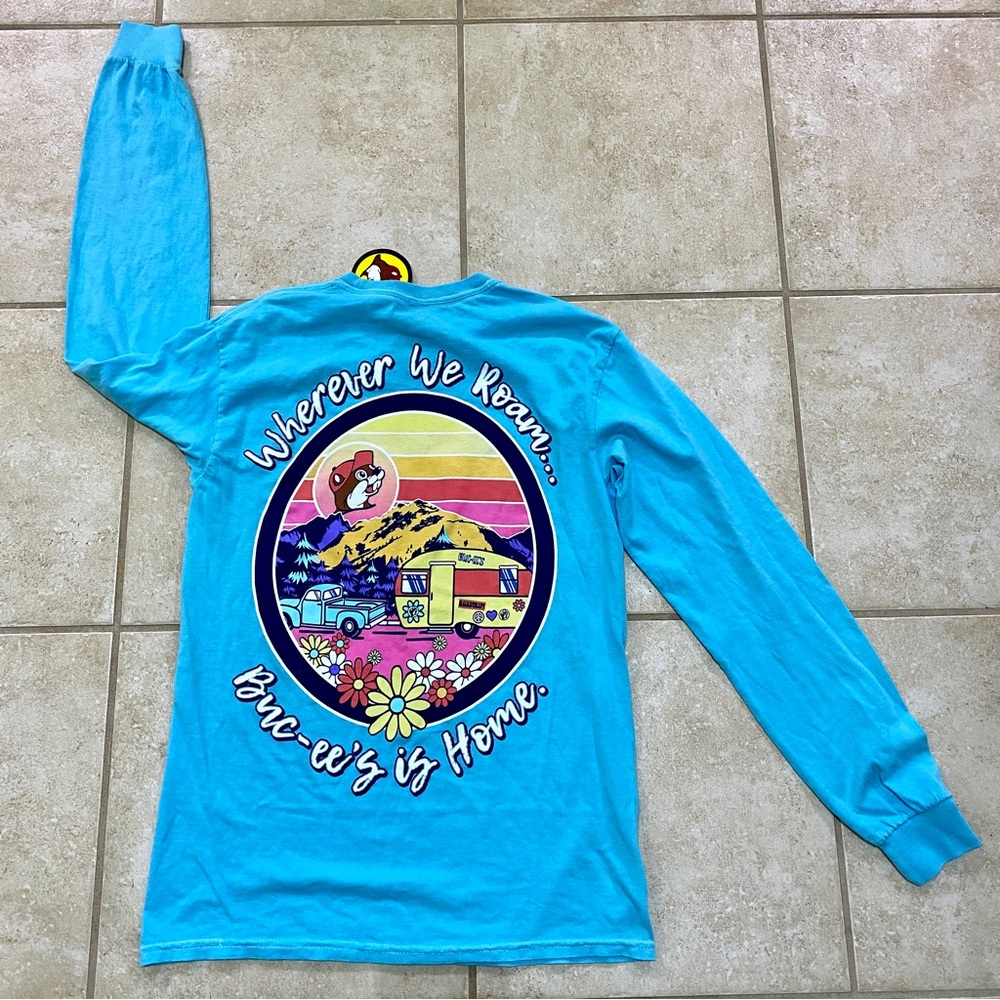 Buc-ee’s Unisex Wherever We Roam Long Sleeve